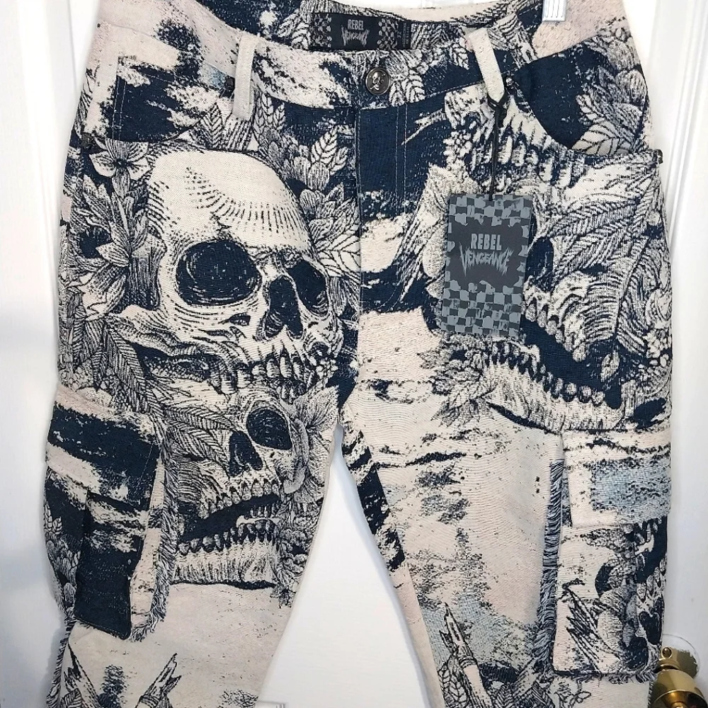 Rebel Vengeange Tapestry Skeleton Cargo‎ Pants, NWT, Size 32